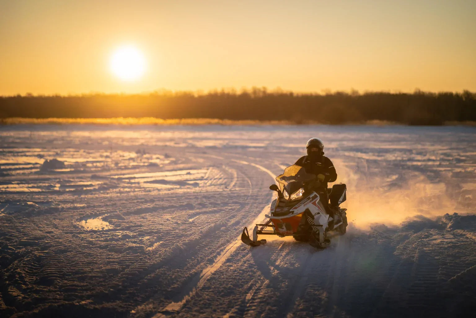 WARROAD: LAKE OF THE WOODS