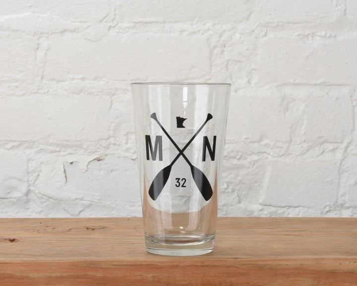 MN Paddle Pint Glass